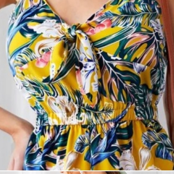 TARA DIAMOND Retro Floral Romper - Picture 3 of 6